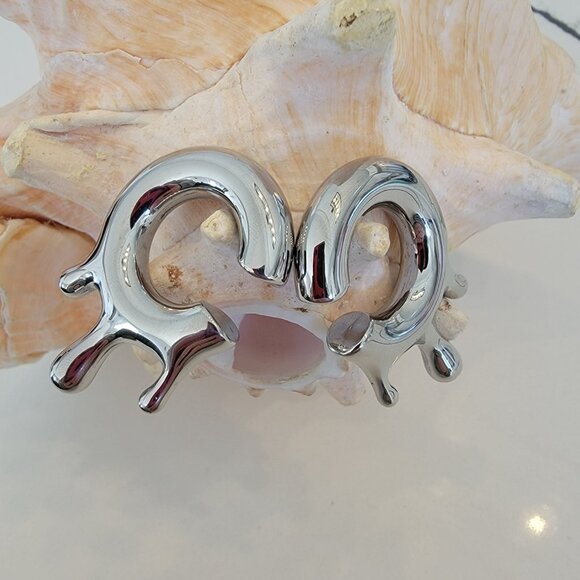 Pair Stainless Steel Ear Weights Hangers - Drip Design 0G - Picture 6 of 6